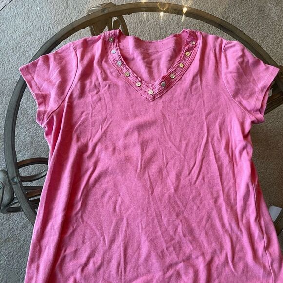 2/$15 Basic Pink B neck t shirt - Picture 1 of 2